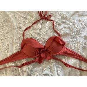 🧺Aerie | Wrap front Bikini top in Coral | 32B